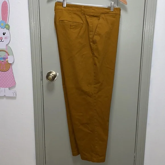 Amazon Essentials Men Chino Pants Size 40W X 28L EUC